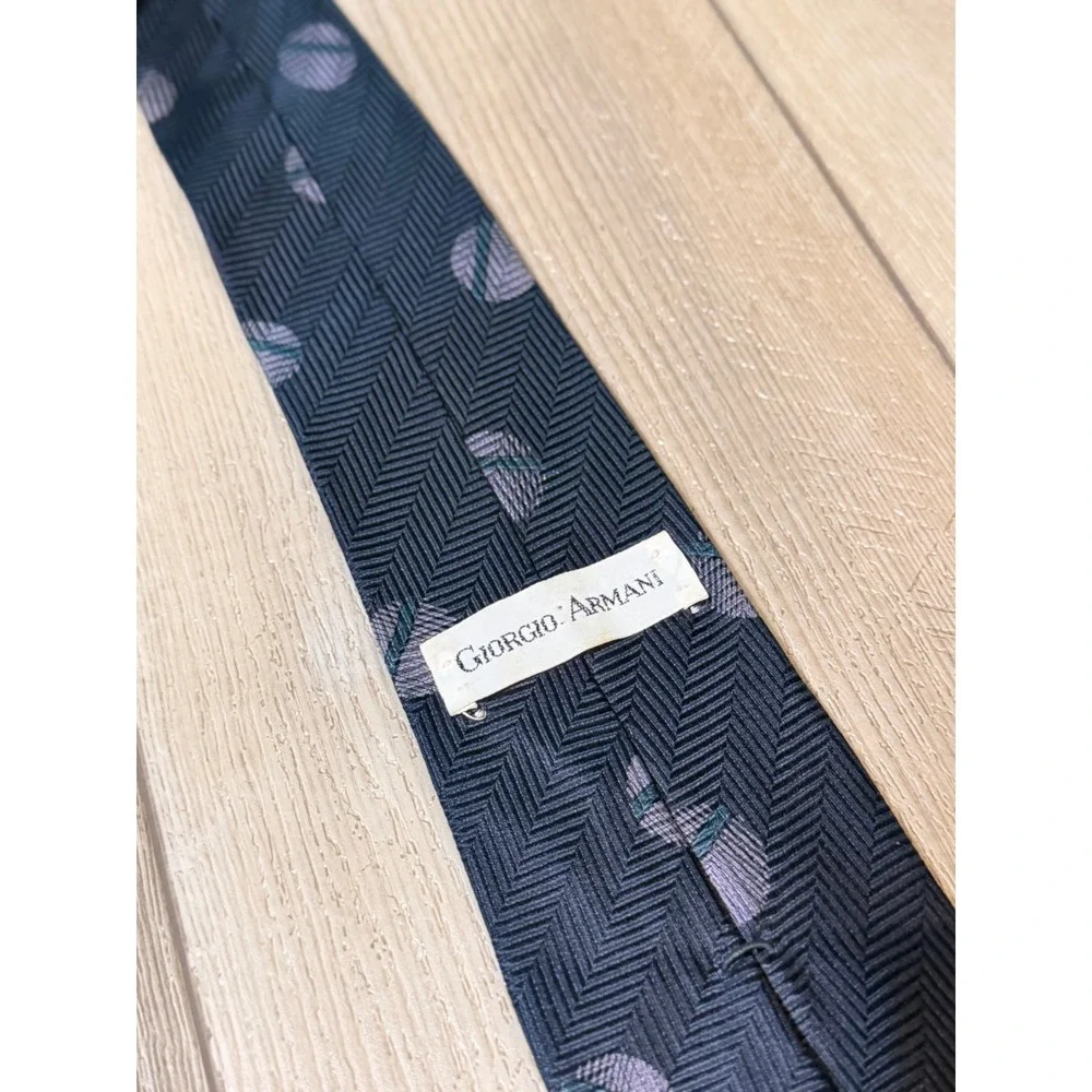Giorgio Armani Vintage Navy Blue Patterned Geometric Silk Tie Made in Italy 56